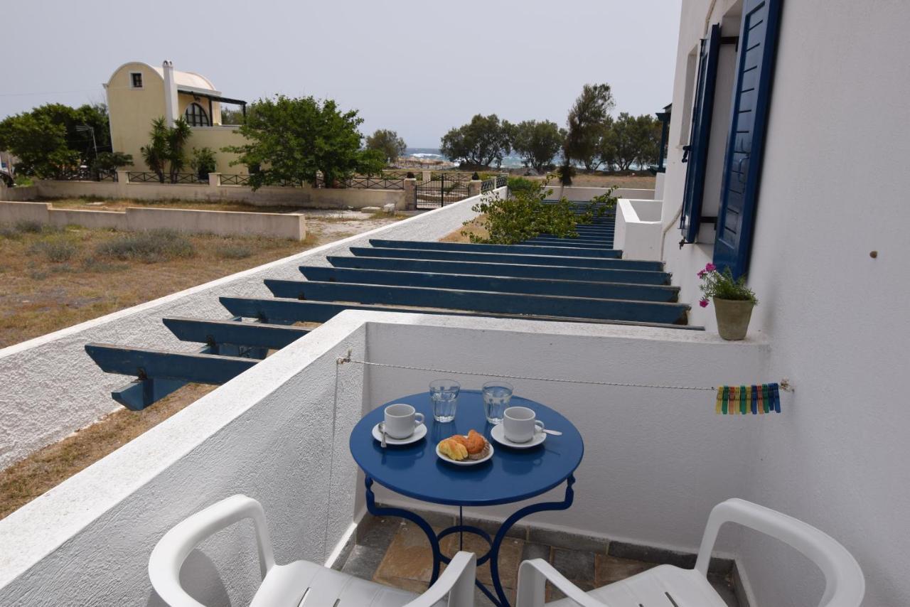 Thalassitis Coastal Apartments ペリヴォラス エクステリア 写真