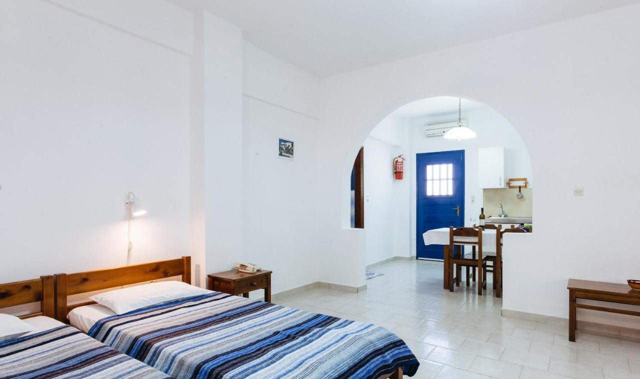 Thalassitis Coastal Apartments ペリヴォラス エクステリア 写真