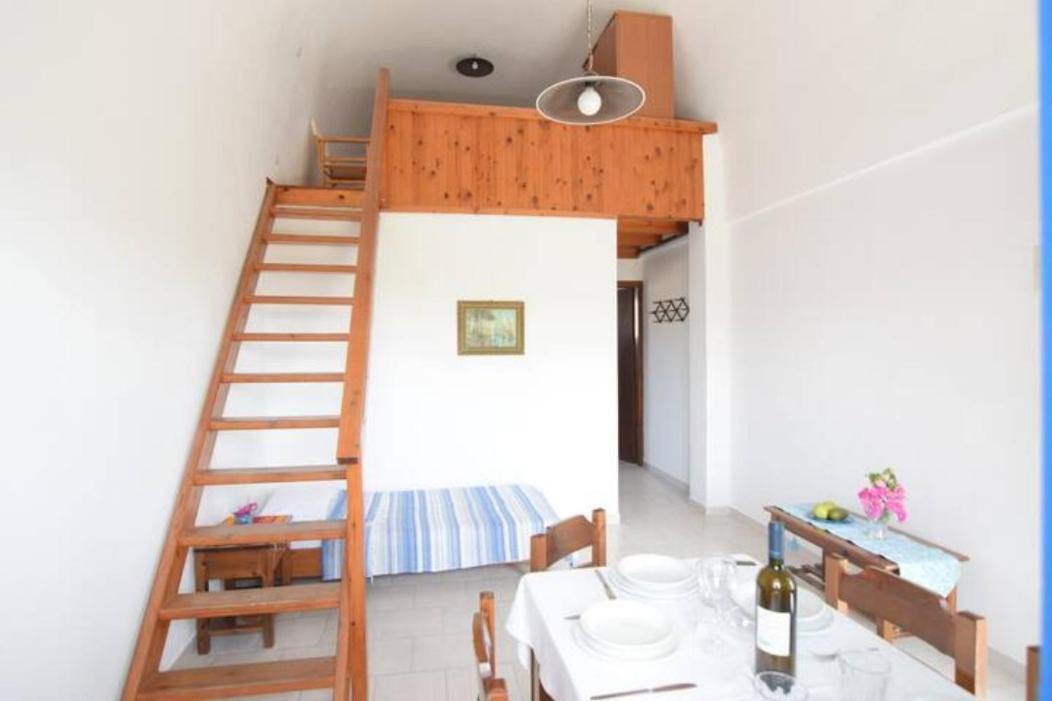 Thalassitis Coastal Apartments ペリヴォラス エクステリア 写真