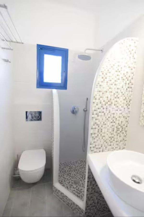 Thalassitis Coastal Apartments ペリヴォラス エクステリア 写真