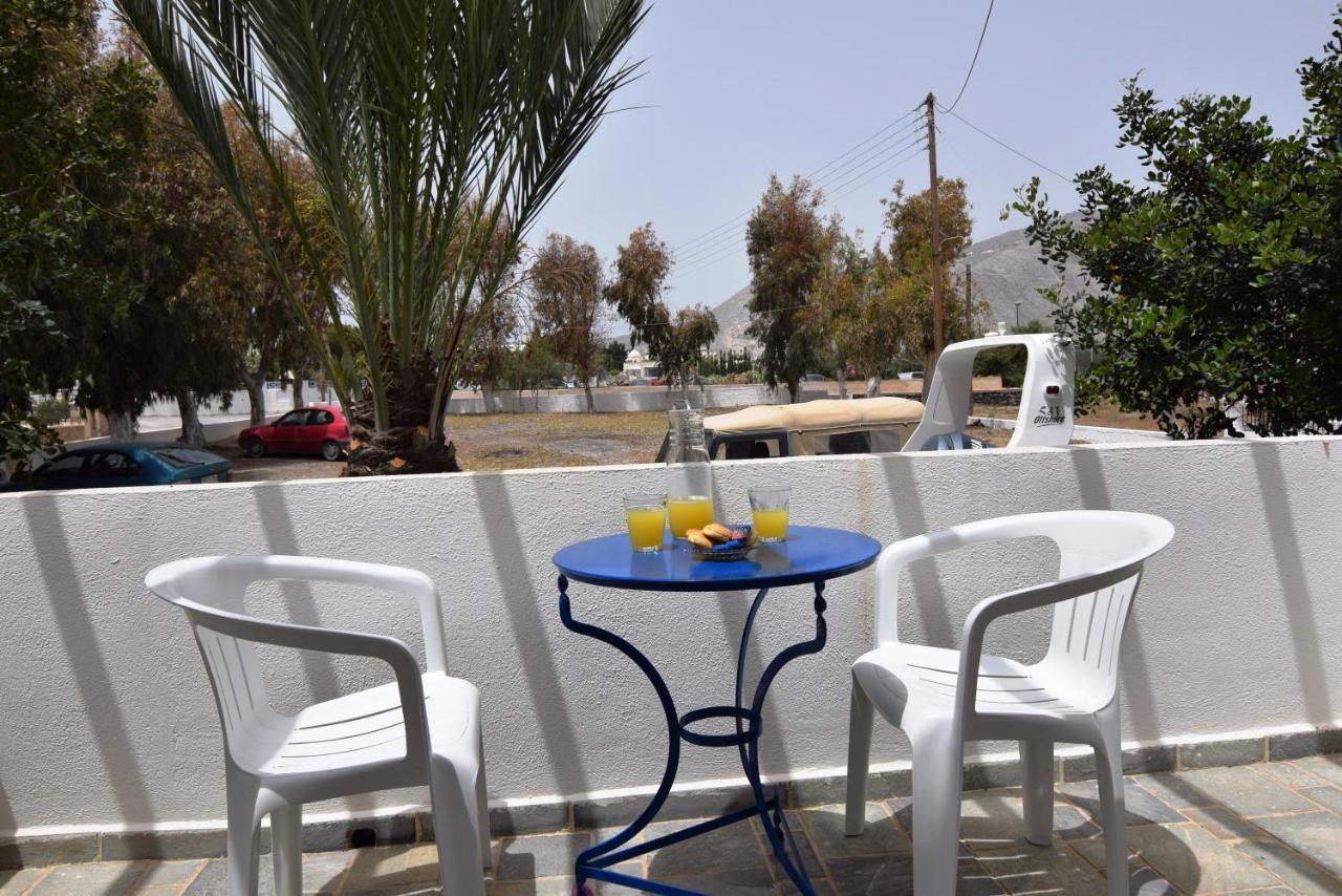 Thalassitis Coastal Apartments ペリヴォラス エクステリア 写真
