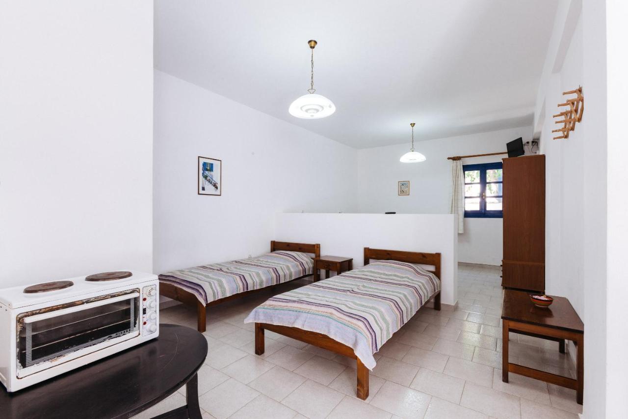 Thalassitis Coastal Apartments ペリヴォラス エクステリア 写真