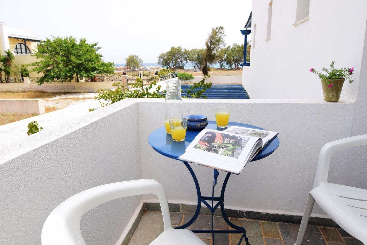 Thalassitis Coastal Apartments ペリヴォラス エクステリア 写真