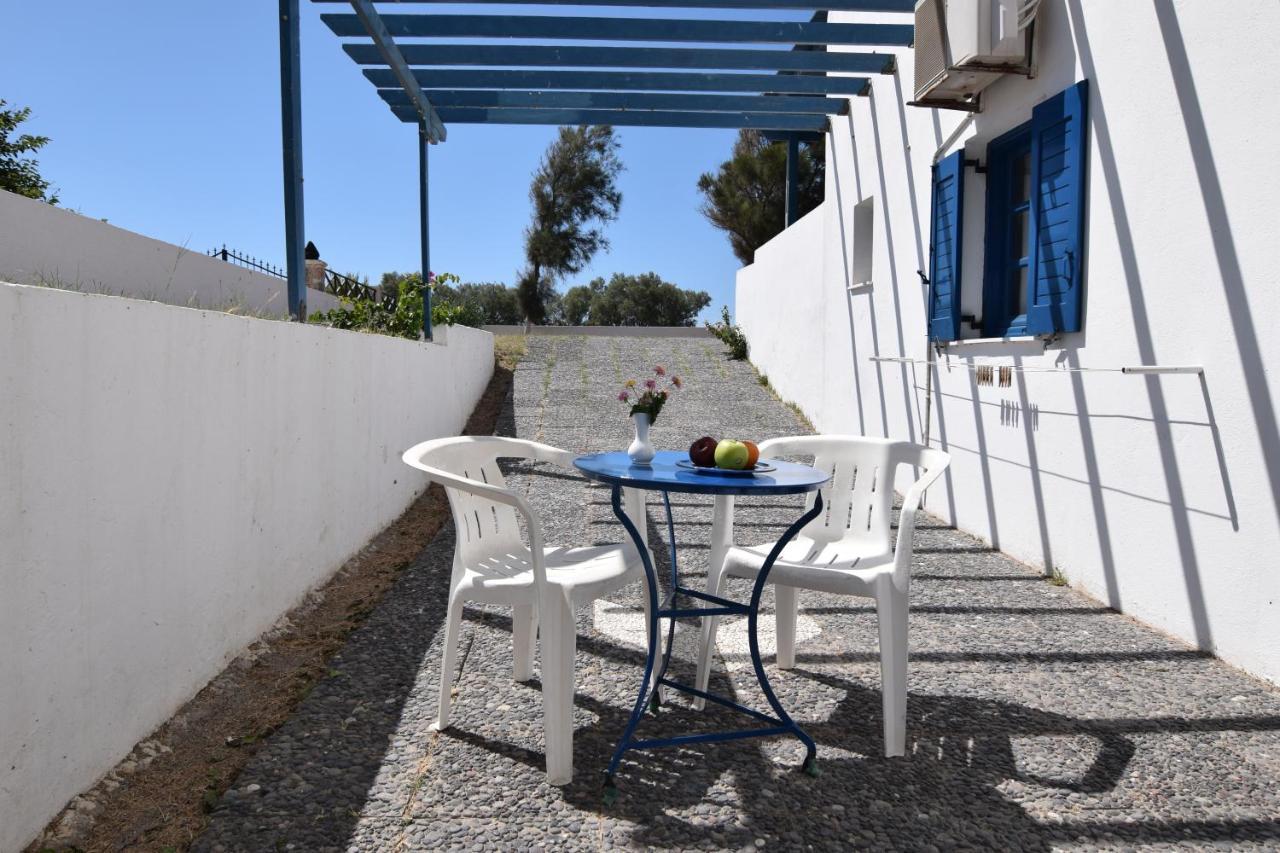 Thalassitis Coastal Apartments ペリヴォラス エクステリア 写真