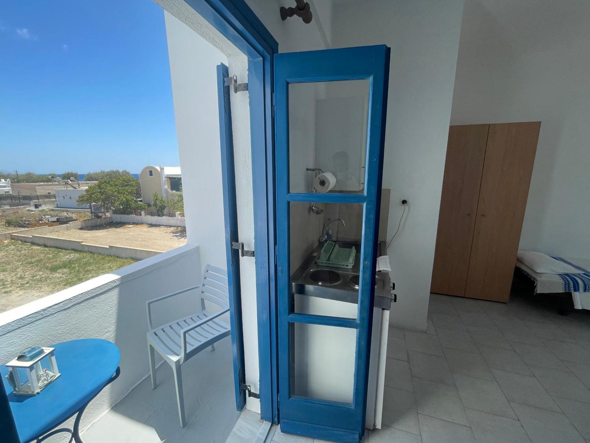 Thalassitis Coastal Apartments ペリヴォラス エクステリア 写真