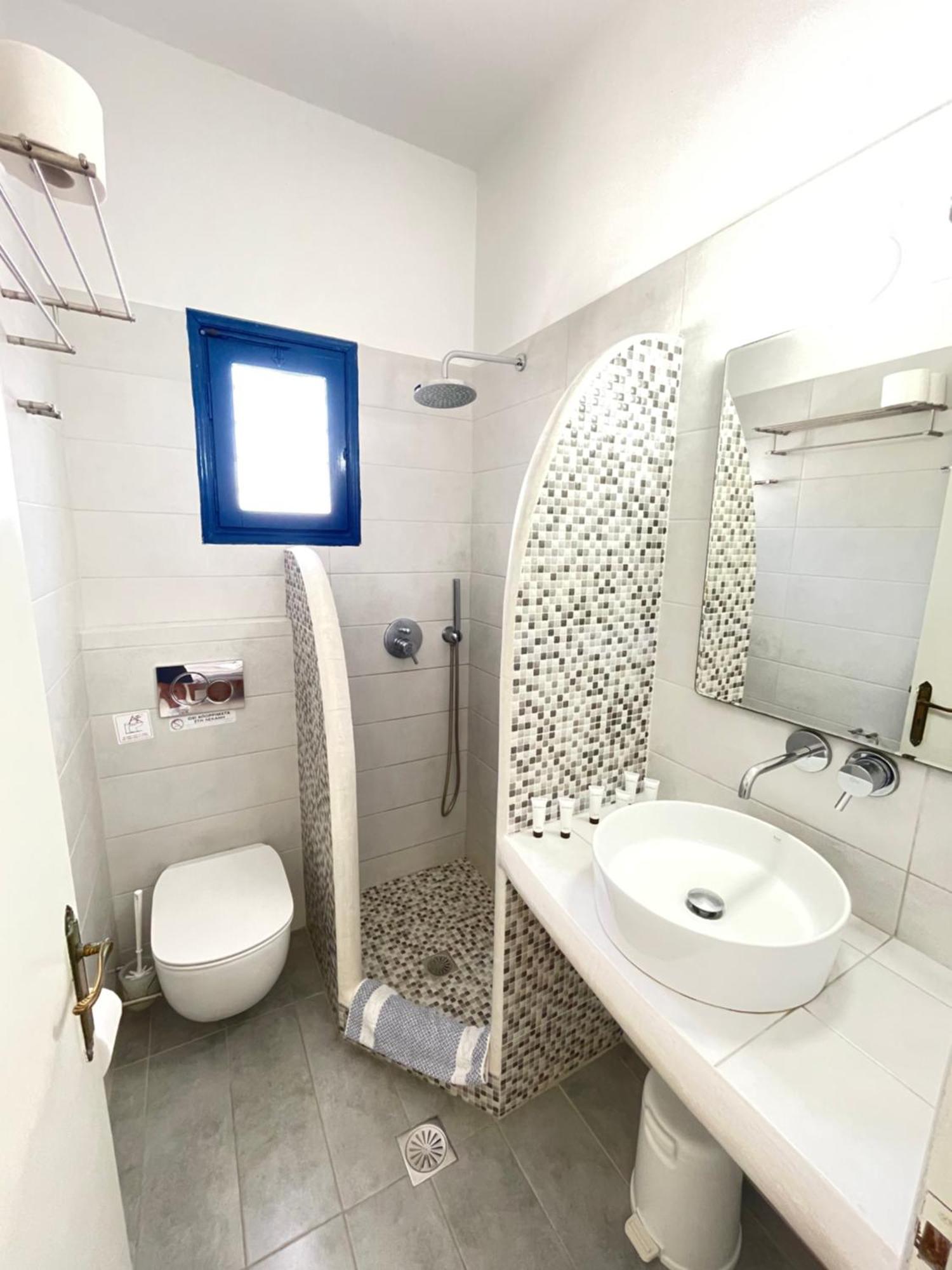 Thalassitis Coastal Apartments ペリヴォラス エクステリア 写真