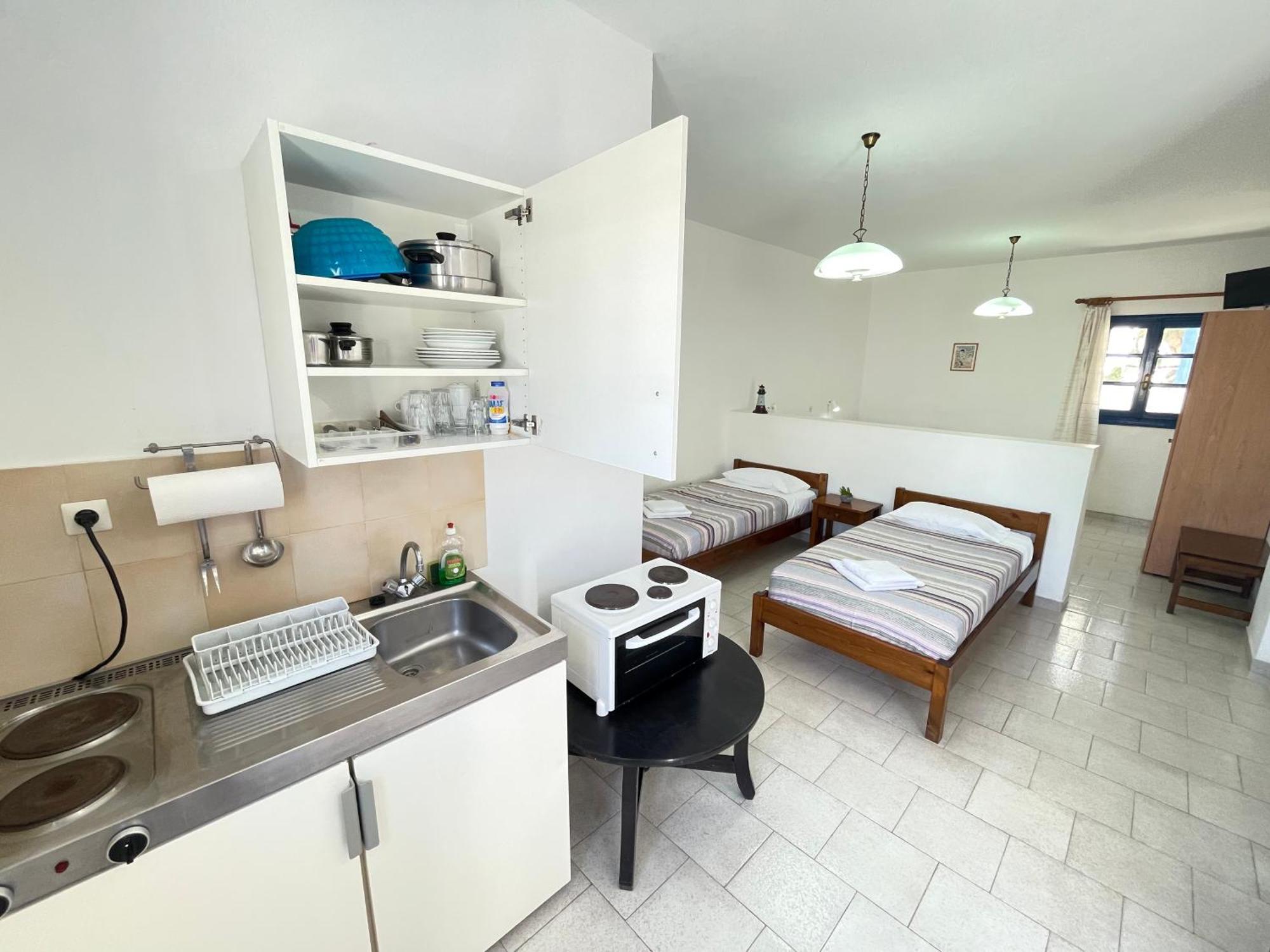Thalassitis Coastal Apartments ペリヴォラス エクステリア 写真